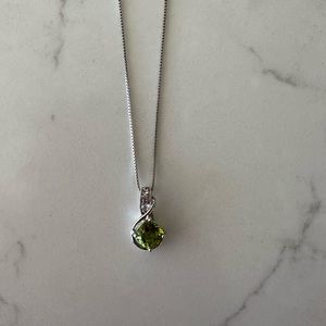 Kay Jewelers Peridot Necklace White Topaz Sterling Silver- NWT and Box